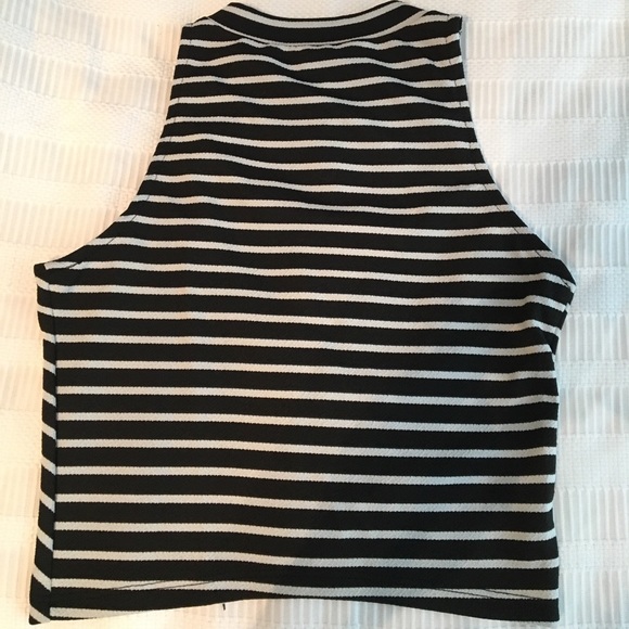 BLVD striped crop top M - Picture 3 of 3